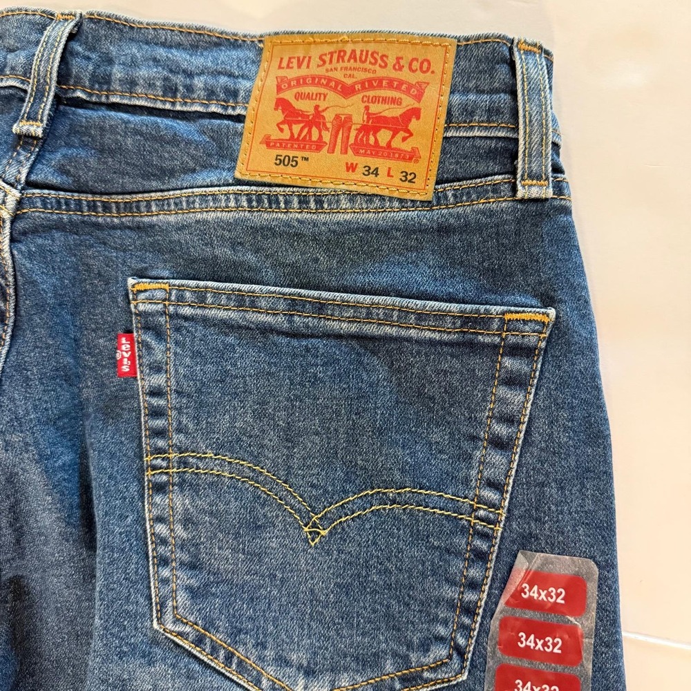 Levis 505 Regular Fit Mens Jeans 34x32 Medium Wash Straight Leg Denim
